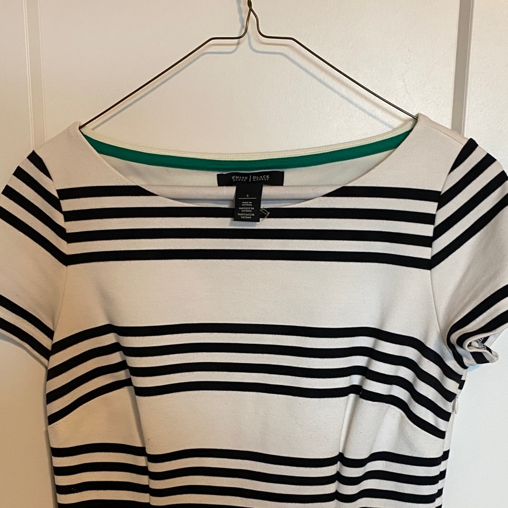 Chic Striped Women's Top - Black and White - Picture 5 of 8